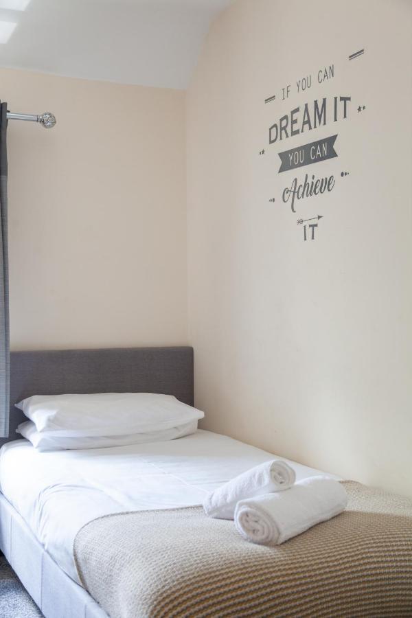 Hereford - Mayflower Coach House, Modern 2 Bedroom Property With Parking, Located South Of Hereford City, Suitable For Small Family, Couple Or Contractors - Sleeps Up To 5 Guests - Hosted By Rentmyhouse Exteriör bild