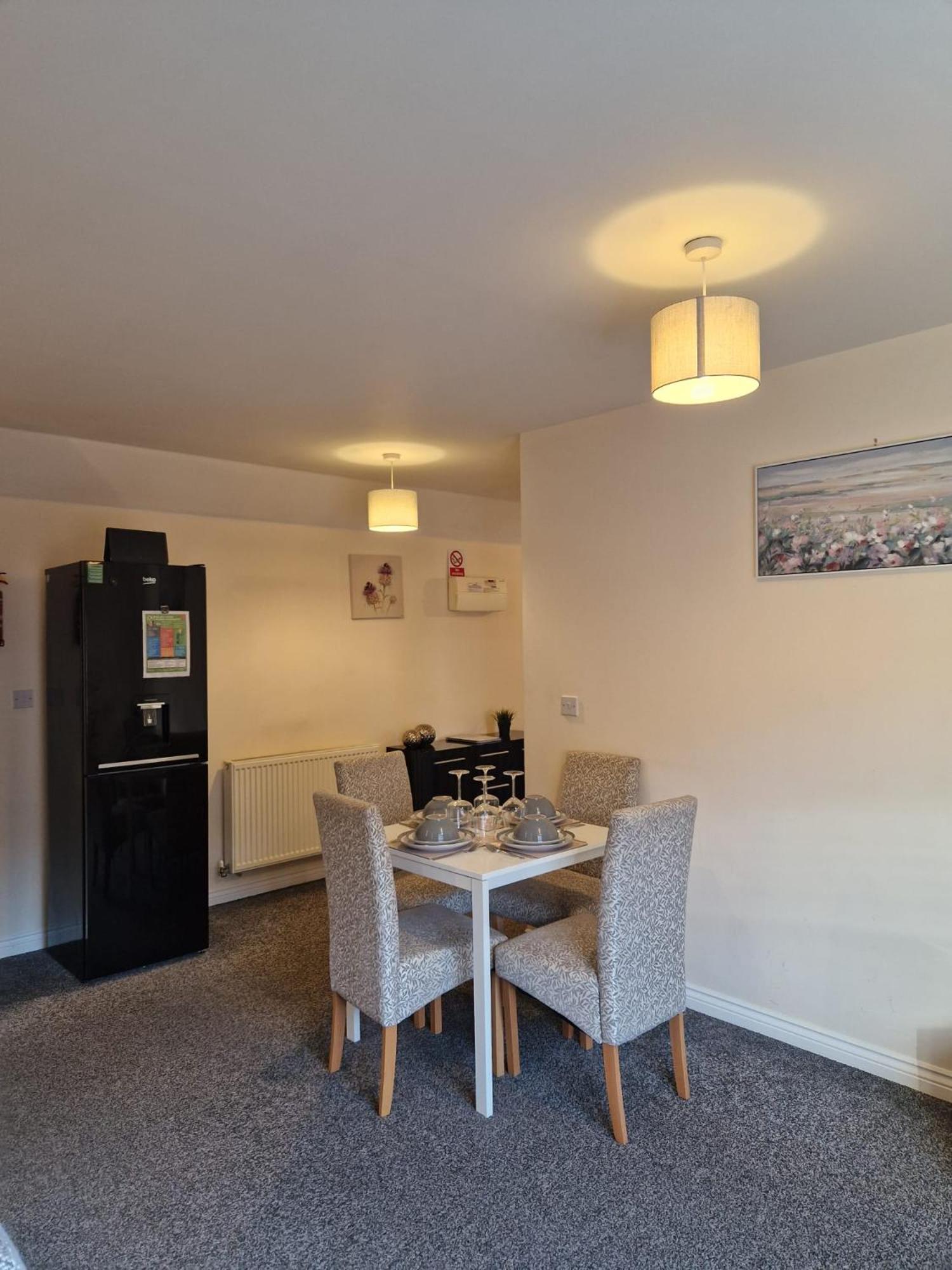 Hereford - Mayflower Coach House, Modern 2 Bedroom Property With Parking, Located South Of Hereford City, Suitable For Small Family, Couple Or Contractors - Sleeps Up To 5 Guests - Hosted By Rentmyhouse Exteriör bild