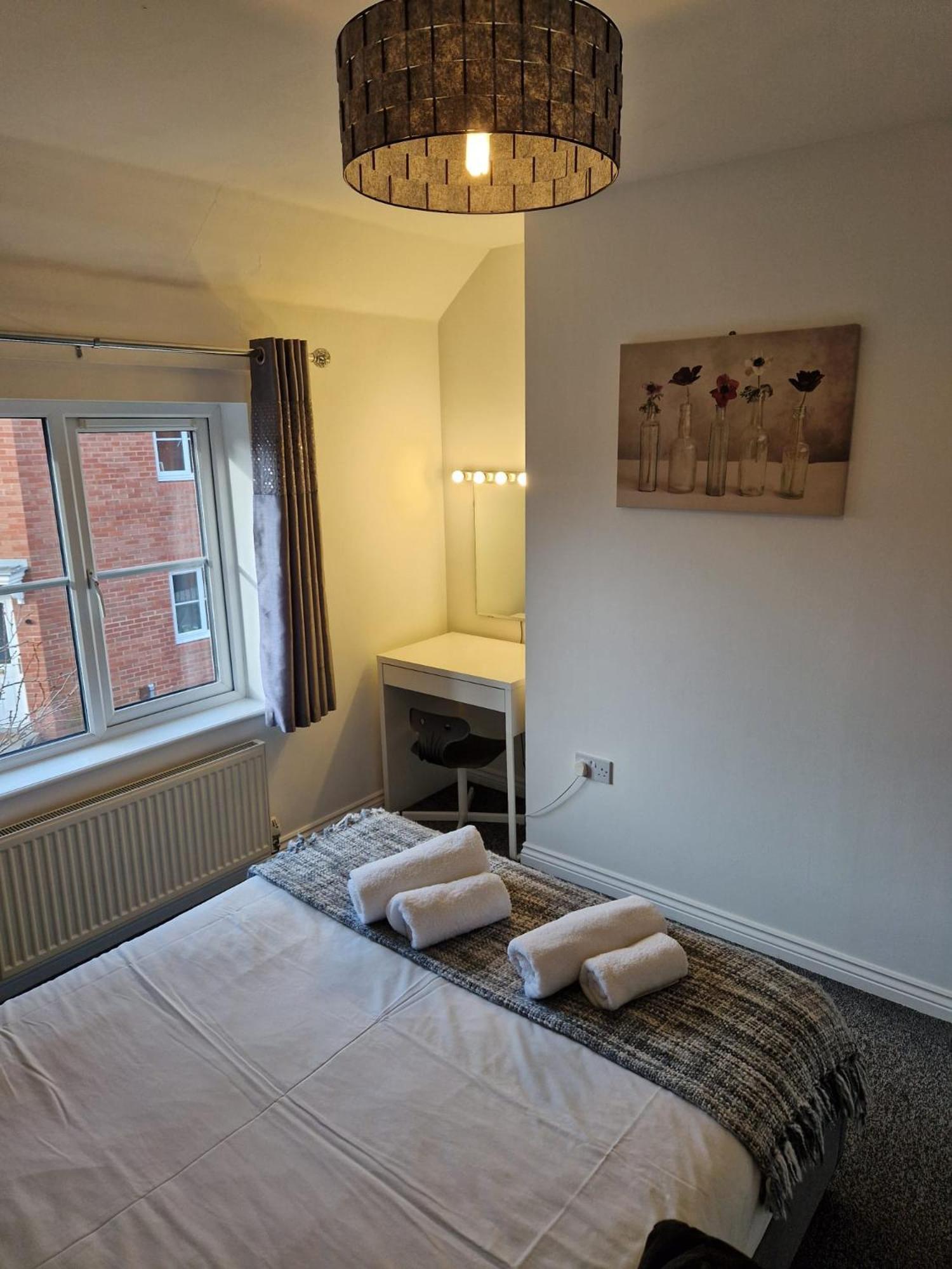 Hereford - Mayflower Coach House, Modern 2 Bedroom Property With Parking, Located South Of Hereford City, Suitable For Small Family, Couple Or Contractors - Sleeps Up To 5 Guests - Hosted By Rentmyhouse Exteriör bild